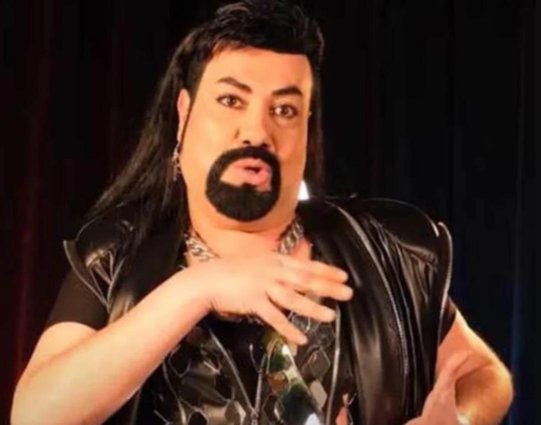 Kobra Murat'ın eşiyle olan gen&ccedil;lik fotoğrafları şaşkına &ccedil;evirdi! "Bu o olmaz"