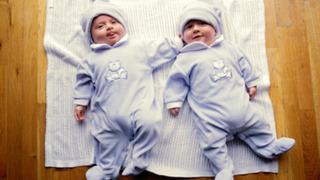 İkiz Çocuk Büyütmek!