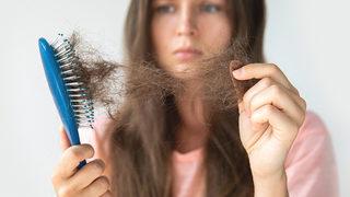 Saç dökülmenizin nedeni bu mineralin eksikliği olabilir!  