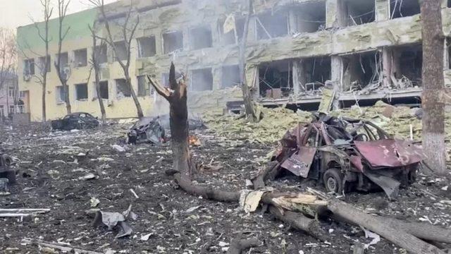 Mariupol'da bomablanan kadın doğum hastanesi