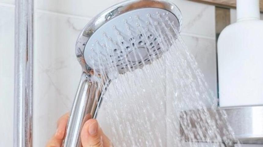 Oruçluyken diş fırçalamak, banyo yapmak, duş almak, öpüşmek, adet olmak orucu bozar mı? Orucu bozan şeyler listesi!