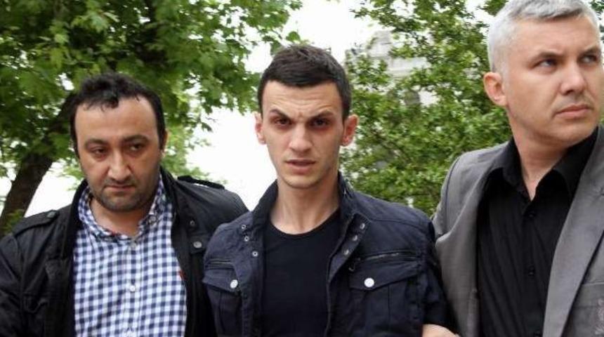 Amcası ve yengesini nasıl öldürdüğünü detaylarıyla anlattı