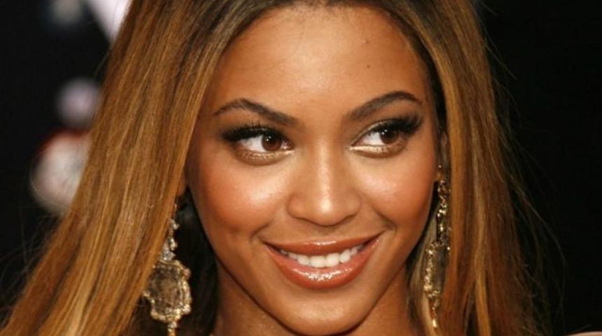 Beyonce sürpriz yaptı: Yeni albüm iTunes'da