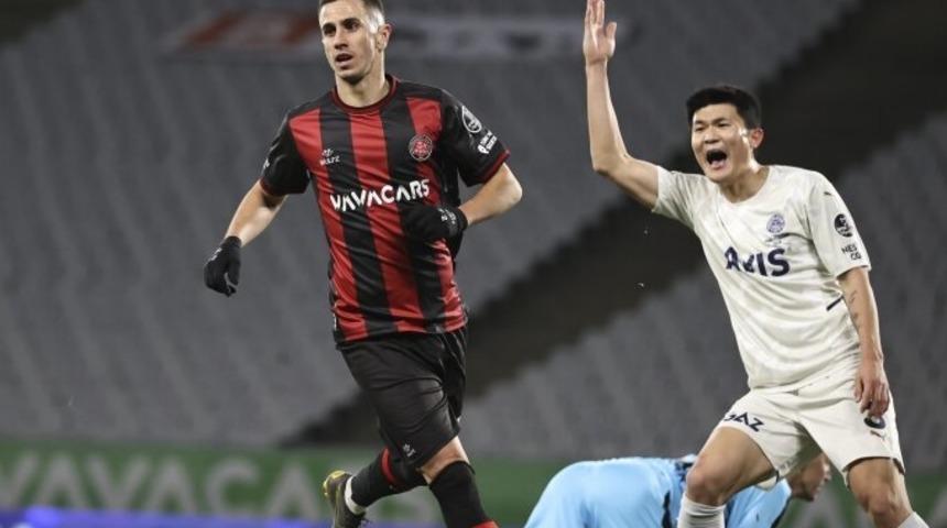 Son dakika: Fenerbahçe'ye gidemedi, resmen hayata küstü!