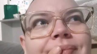 Hamile olduğunu bilimiyordu! Güzellik salonunda genital bölgesindeki istenmeyen tüyleri aldırırken fark etti