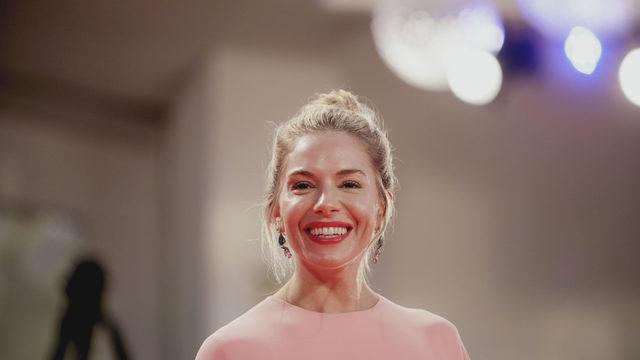 Oyuncu Sienna Miller yumurtalarını dondurduğunu açıkladı