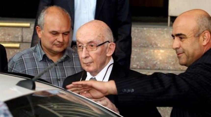 Emekli Orgeneral Teoman Koman öldü