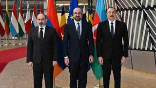 Aliyev ve Paşinyan bir araya geldi! Azerbaycan, Ermenistan ve AB arasındaki üçlü toplantı başladı