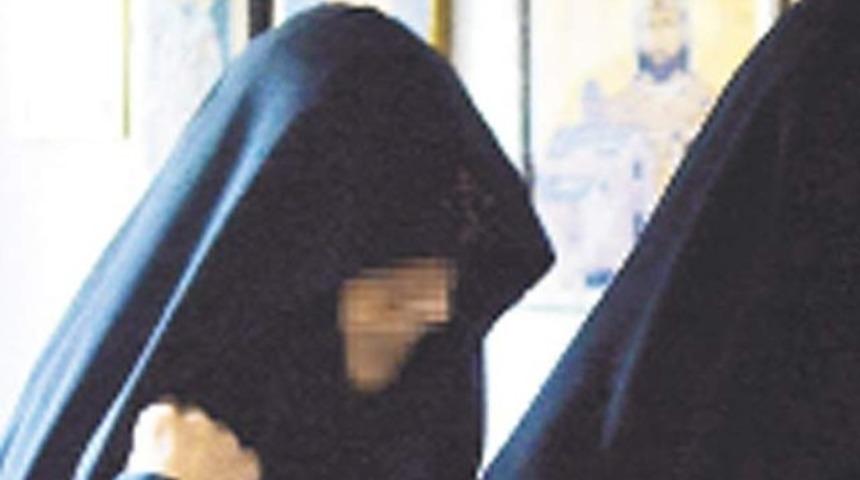 Sırp manastırında lezbiyen taciz skandalı