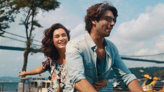 Her Şey Aşktan filmi konusu nedir? Her Şey Aşktan oyuncuları kimlerdi? Her Şey Aşktan hangi kanalda?