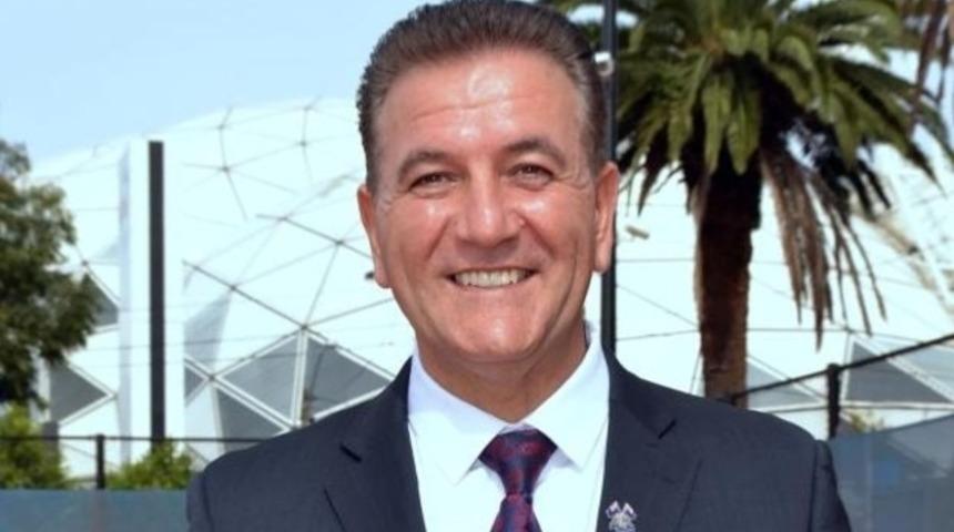 Gazi torunu T&uuml;rk, Avustralya'da Gazi İşleri Bakanı oldu