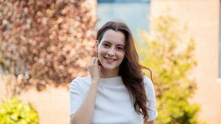 Camdaki Kız dizisinin Pera'sı Leyla Feray kimdir? Leyla Feray kaç yaşında ve nerelidir? Leyla Feray evli mi, sevgilisi var mı?