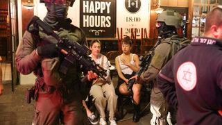 İsrail'in başkenti Tel Aviv'in merkezinde silahlı saldırı: 2 ölü 9 yaralı