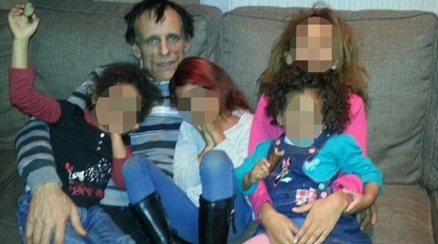 Çocuklarını yaktı, çığlıklarını babalarına dinletti