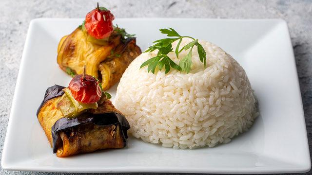 Misafirlerinizi doyuracak çok lezzetli islim kebabı! Ramazan’ın 8. gününde kolayca yapacağınız kolay ve lezzetli iftar menüsü