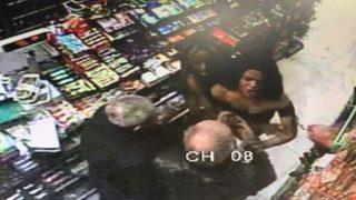 Beyoğlu’nda kadınlar marketi birbirine kattı! Market sahibi: Esnaf olarak rahat çalışamıyoruz