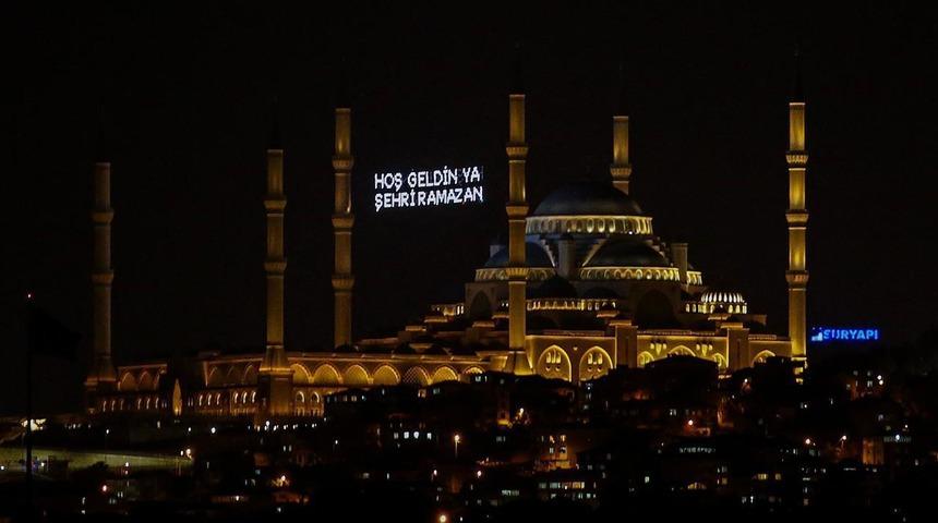 SAHUR VAKTİ 19 Nisan 2022! Sahur saat kaçta? Ezan ne zaman okunacak? İstanbul, Ankara İzmir sahur saatleri!