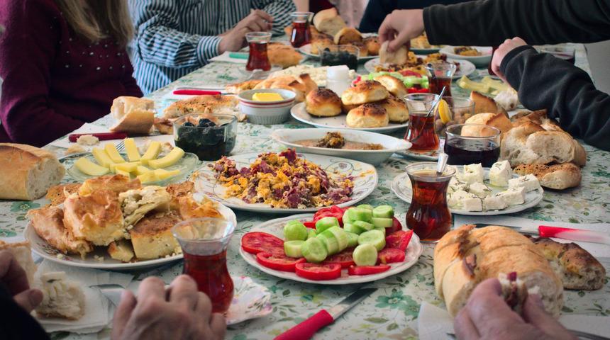 Ramazan’da sağlıklı kalmanın ipuçları... Sağlıklı sahur ve iftar menüsü