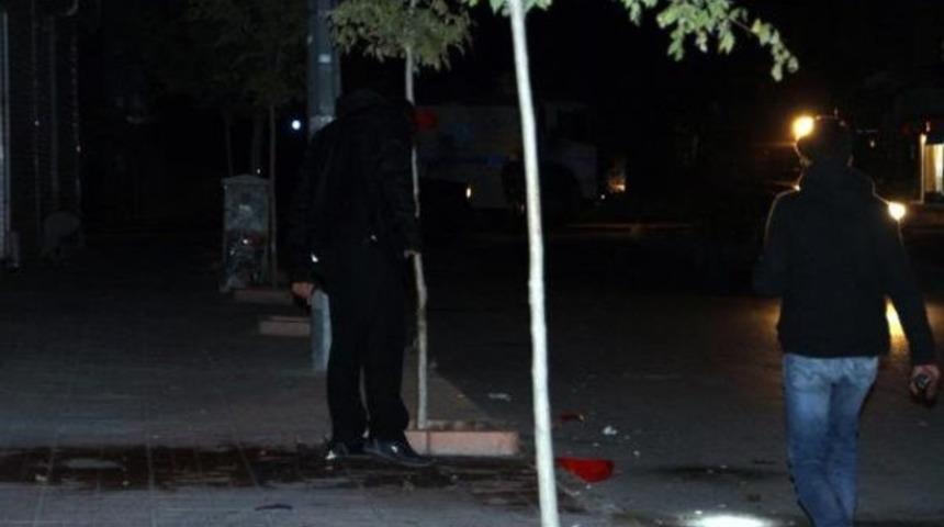 Van'da &ccedil;&ouml;p konteynerinde par&ccedil;a tesirli bomba bulundu