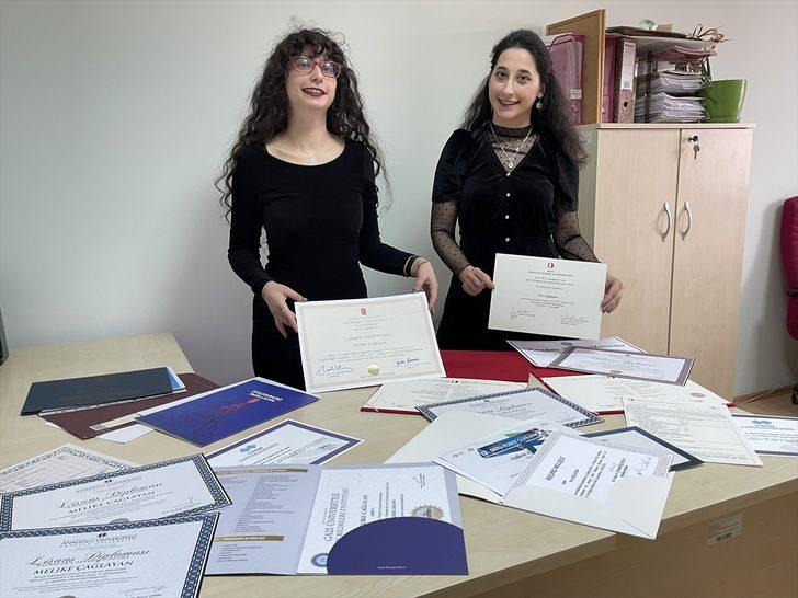 ODTÜ'lü kız kardeşlerin bitmeyen öğrenme merakı 11 diploma getirdi