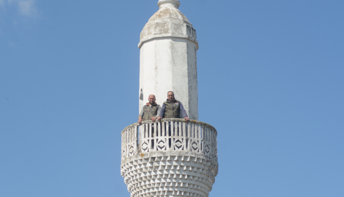 Issızlığın ortasında camisiz minare! 'Köy var sanıp gelenler oluyor'