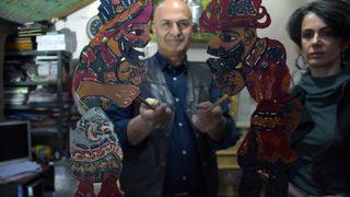 Bursalı hayali, Hacivat ve Karagöz'ün çenesini hareket ettiren yöntem geliştirdi