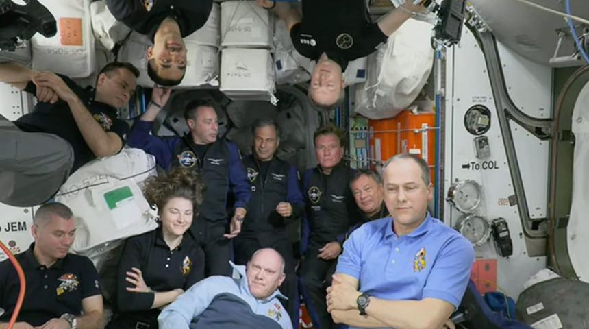 Uzay için tarihi görev! Dünyada bir ilk: Kişi başı 55 milyon dolar