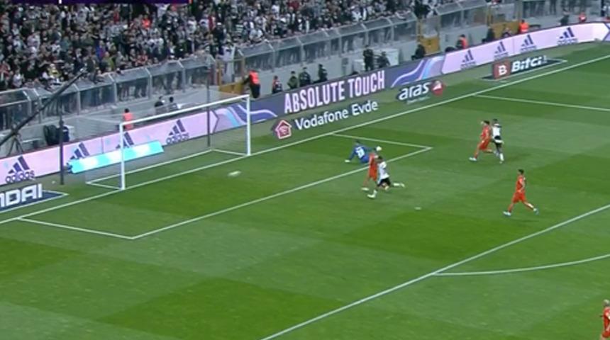 Beşiktaş maçında Batshuayi bir ilki yaşattı!