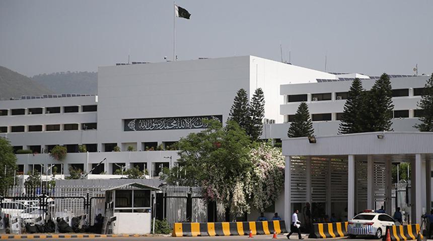 Son Dakika: Pakistan'da hükümet düştü! Başbakan İmran Han Meclis'ten güvenoyu alamadı