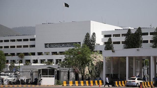 Son Dakika: Pakistan'da hükümet düştü! Başbakan İmran Han Meclis'ten güvenoyu alamadı