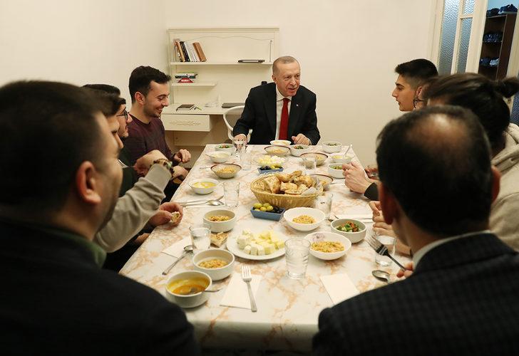 Cumhurbaşkanı Erdoğan müezzin oldu! 'En sevdiği yemek...'