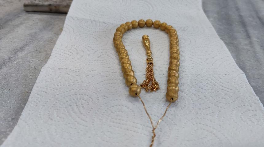 Bu tespihin fiyatı dudak uçuklatıyor! "El emeği, göz nuru yapılan bir iş"