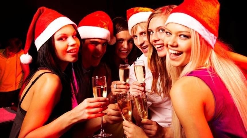 Üniversiteden öğrencilerine 'Noel' yasağı