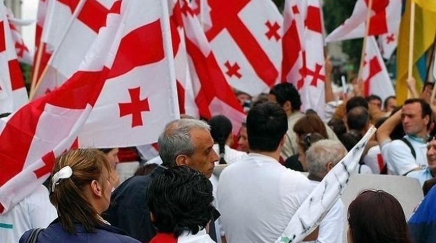 Gürcistan'da hükümet düştü