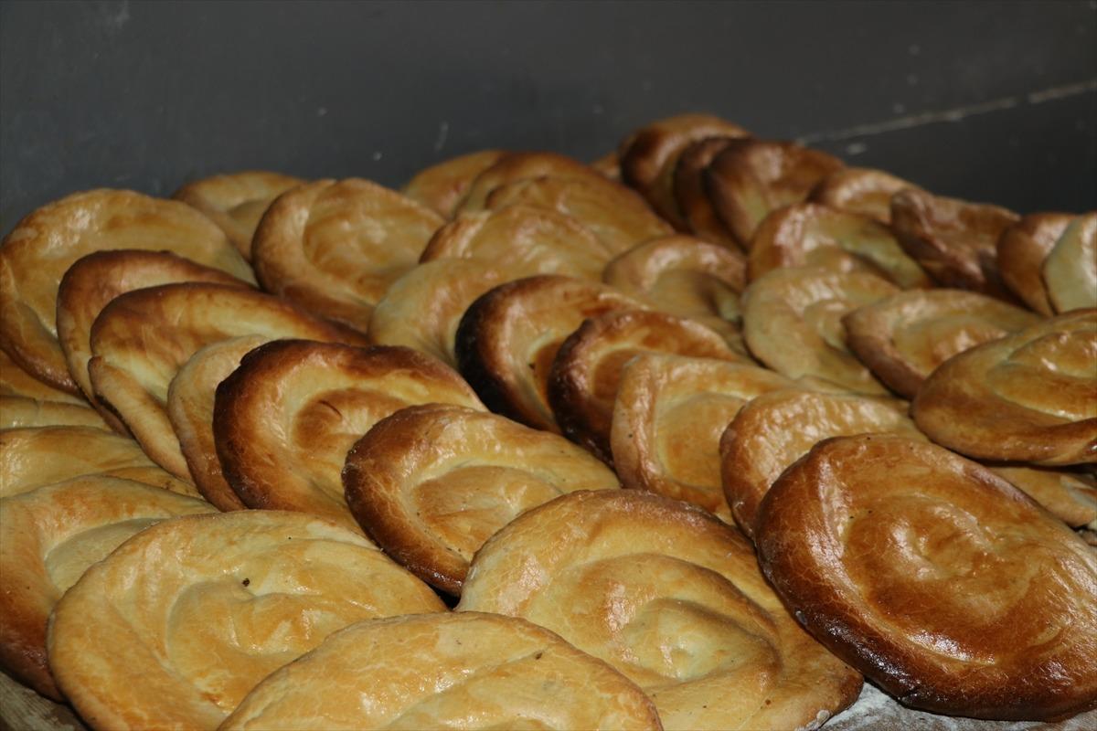 Bayburt'ta tandır ketesi, sahur sofralarını s&uuml;sl&uuml;yor