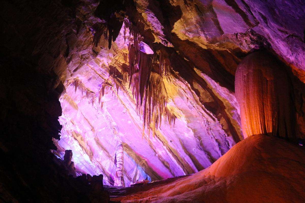 G&ouml;kg&ouml;l Mağarası yenilenen &ccedil;ehresiyle ziyaret&ccedil;ilerini ağırlıyor