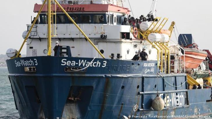 Akdeniz'de 200'den fazla göçmen kurtarıldı