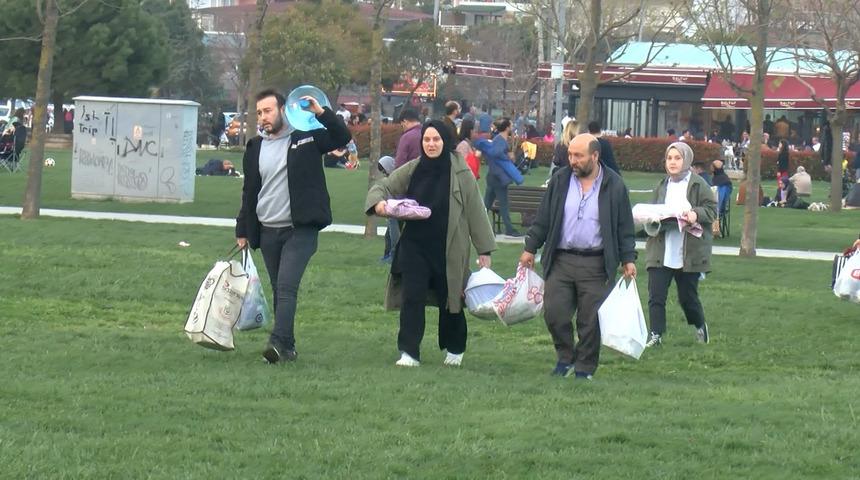 İstanbul'da güzel havayı fırsat bildiler Maltepe Sahili'nde iftar yaptılar
