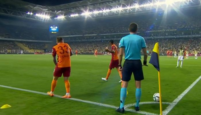 Son dakika: Fenerbahçe-Galatasaray maçında gergin anlar! Koşarak kaçtılar