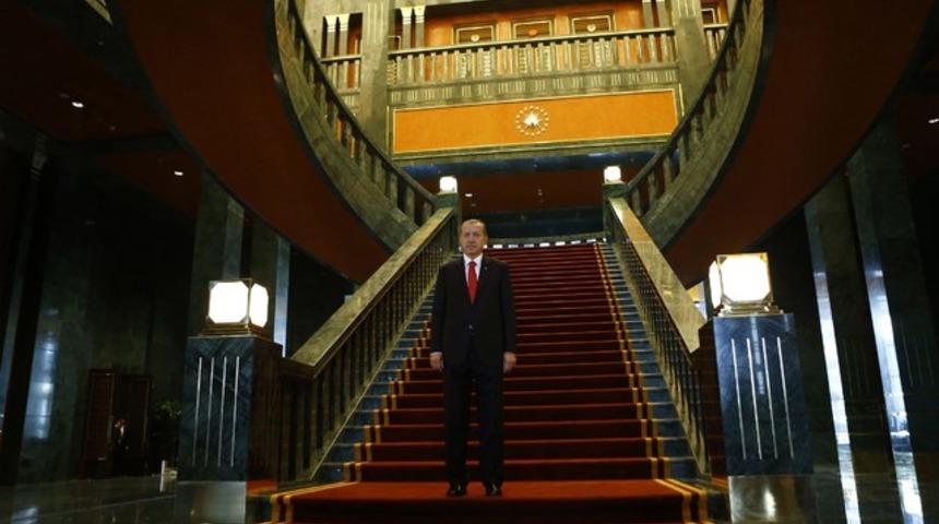 Ak Saray'a harcanan parayla ne yapılabilirdi?