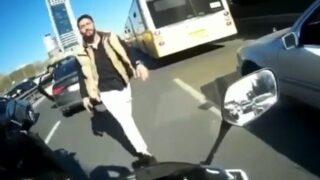 Mecidiyeköy’de kadın sürücüye taciz! 'Hakkımda konuşup gülüyorlardı'