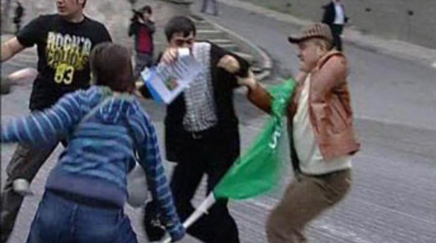 Emniyet M&uuml;d&uuml;r&uuml;'n&uuml; &ccedil;evik kuvvet kurtardı