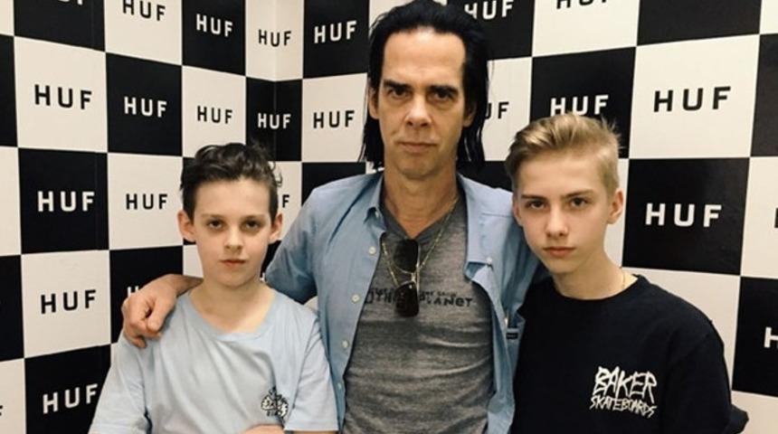 Nick Cave'in oğlu Arthur Cave hayatını kaybetti