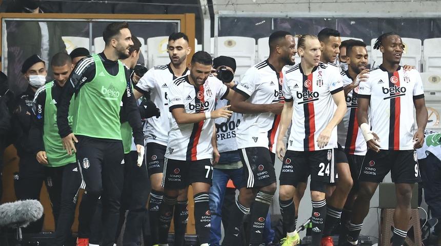 Son dakika: Beşiktaş'ta ayrılacak futbolcular RESMEN açıklandı!