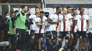 Son dakika: Beşiktaş'ta ayrılacak futbolcular RESMEN açıklandı!