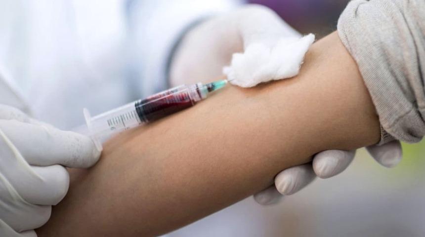 Kan vermek orucu bozar mı? Oruçluyken kan verilir mi? Oruçlu bir insan kan verebilir mi?