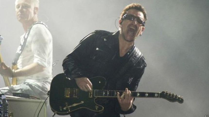 Kolunu kıran Bono: Bir daha gitar &ccedil;alamayabilirim