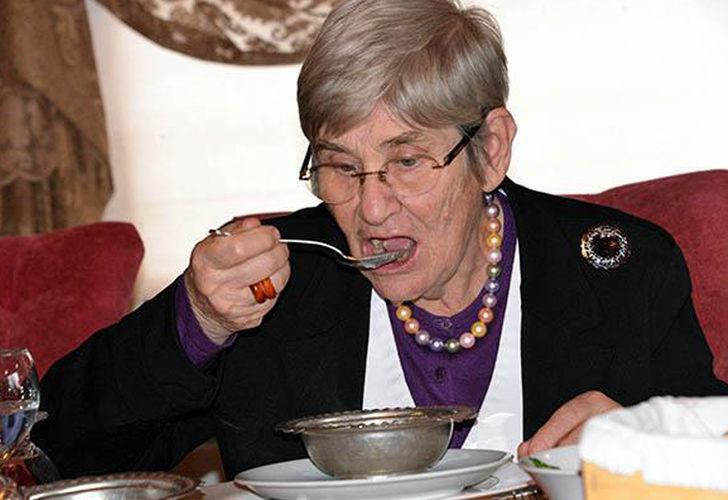 Canan Karatay önerisi: Baş ağrısı ve açlığa birebir! Gaz, şişkinlik ve kabızlığı önlemek için...