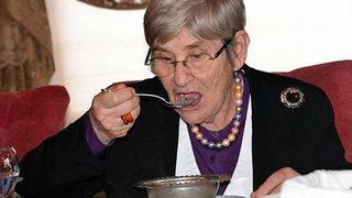 Canan Karatay önerisi: Baş ağrısı ve açlığa birebir! Gaz, şişkinlik ve kabızlığı önlemek için...