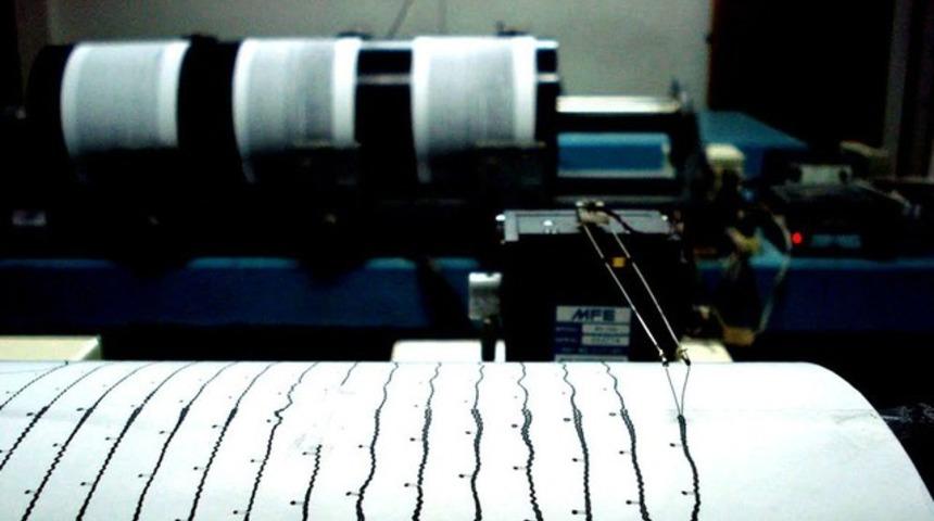 Van'da korkutan deprem